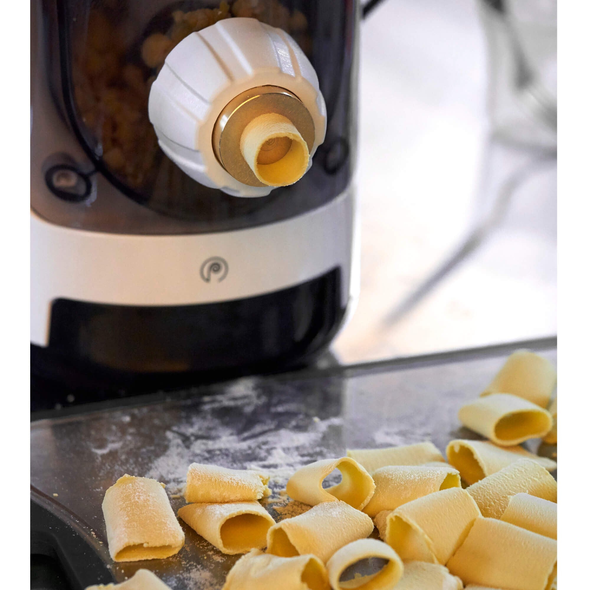 Paccheri lisci trafila in bronzo con PASTAIO Classe Italy