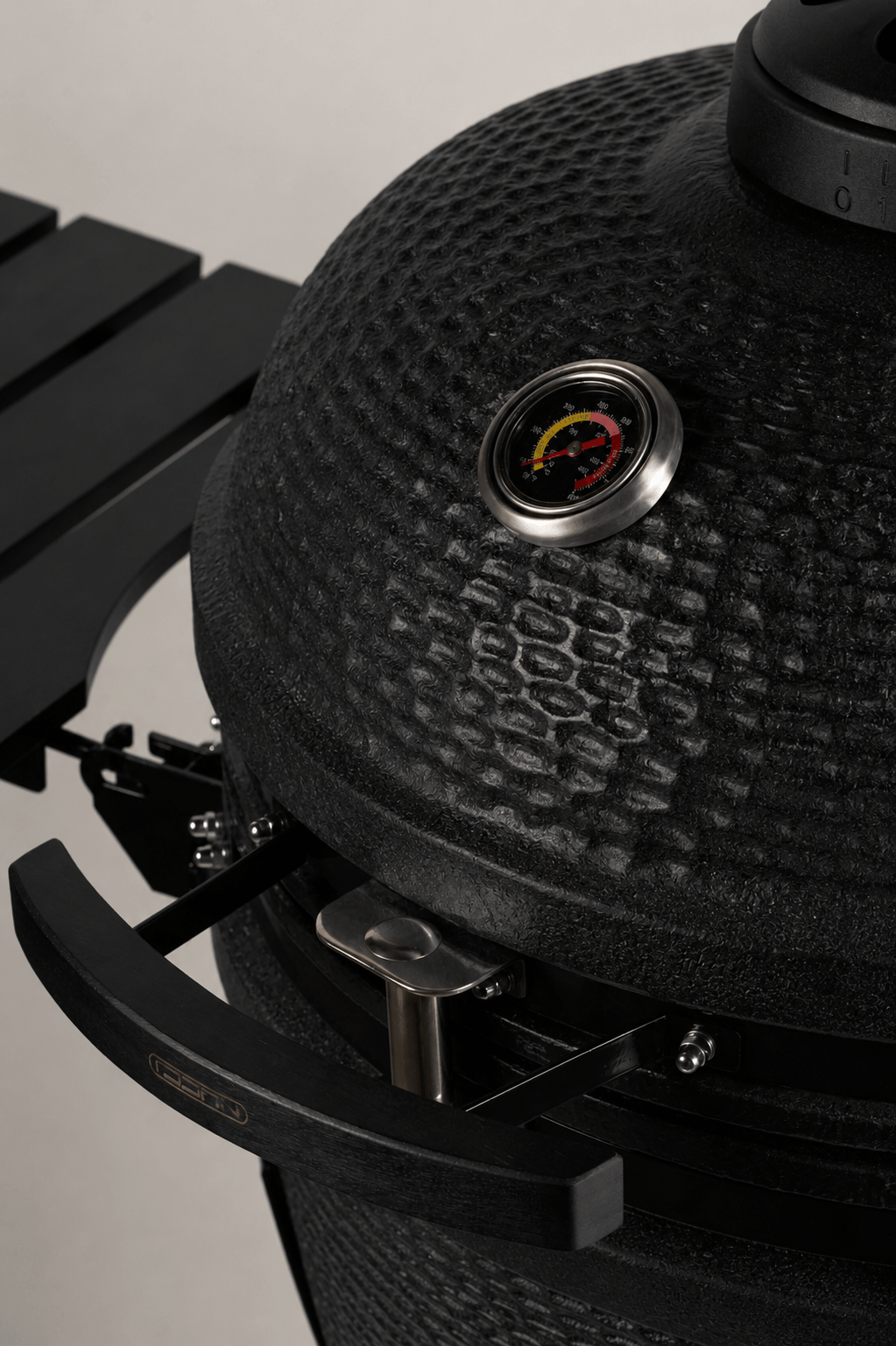 Termometro integrato Kamado Barbecue Extra Large per controllo temperatura - Classe Italy