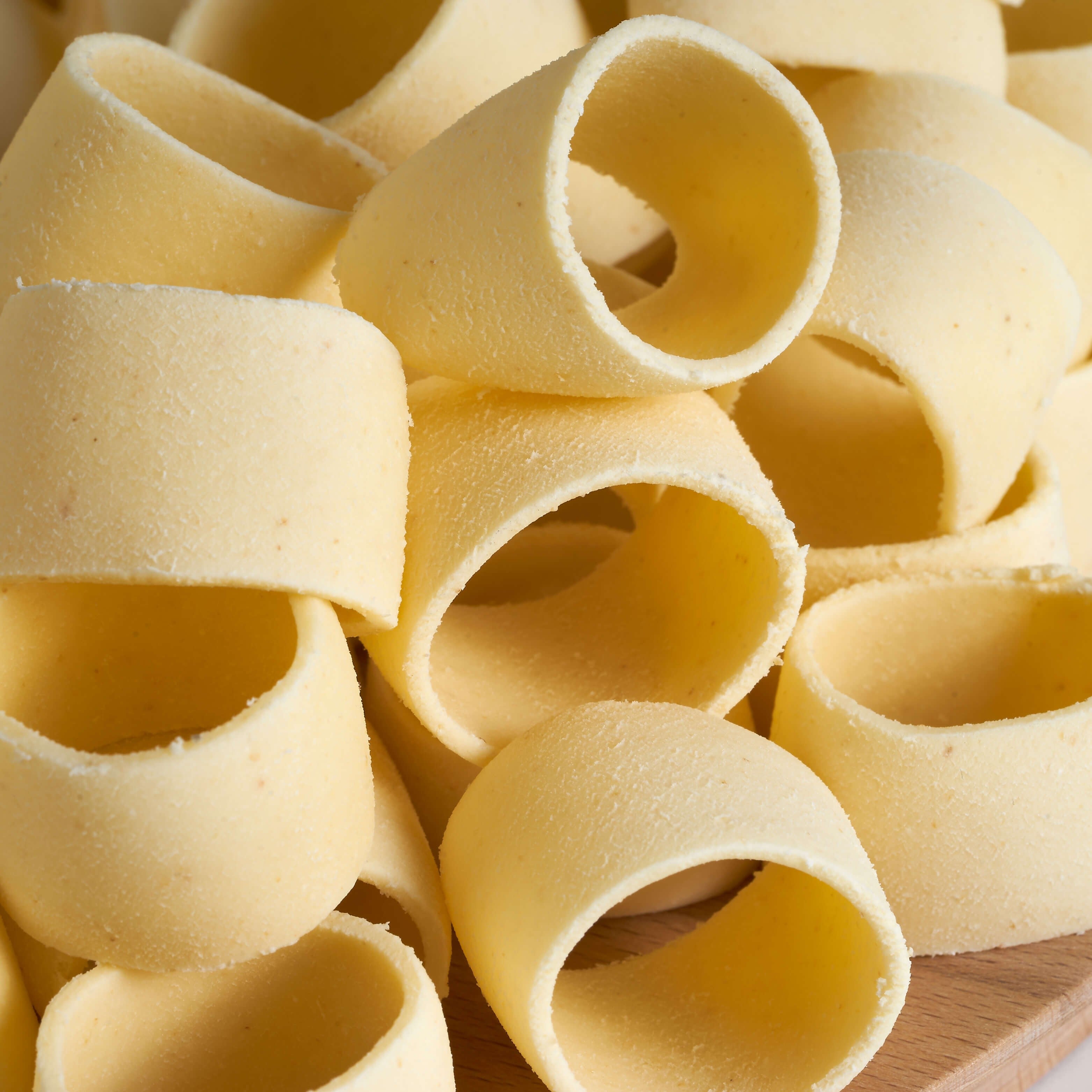 paccheri trafilati al bronzo con pastaio